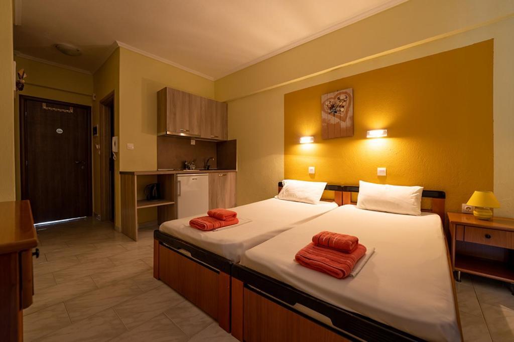 Dionisos Apartments Paralia Dionysiou Oda fotoğraf
